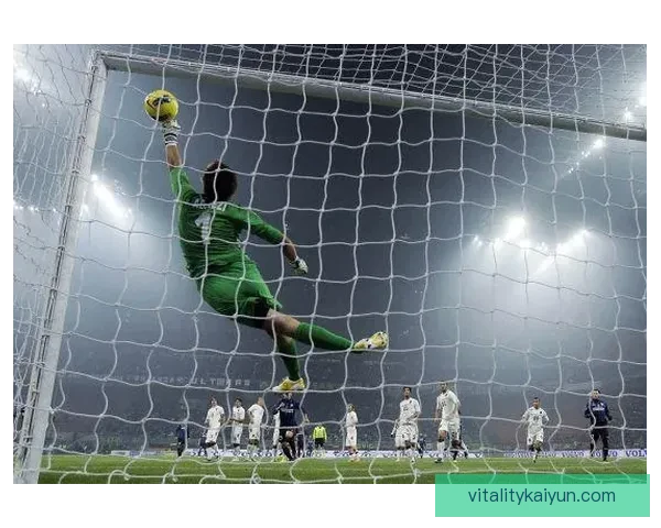 足球门将扑救展现状态回暖，值得关注其未来表现