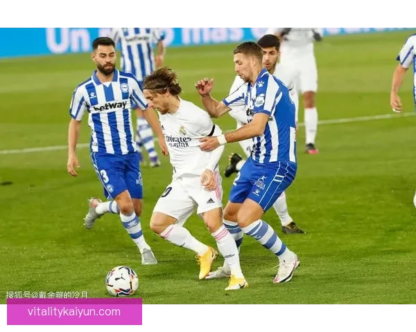 托比亚斯近期在皇马B队表现稳健，继续展现出色的竞技状态。